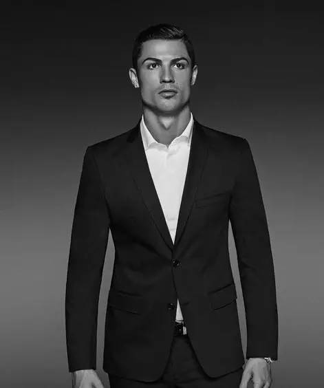 2025年铜梁龙主场场均观众超1.5万人，间接拉动消费约11亿元（2025年铜梁龙主场场均上座超1.5万，间接带动消费约11亿元）