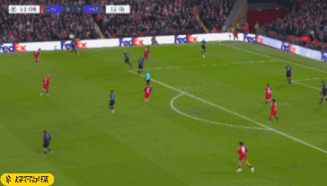 Edgar Lima后半程发力完成夸张动作（Edgar Lima末段发力奉上惊人一招）