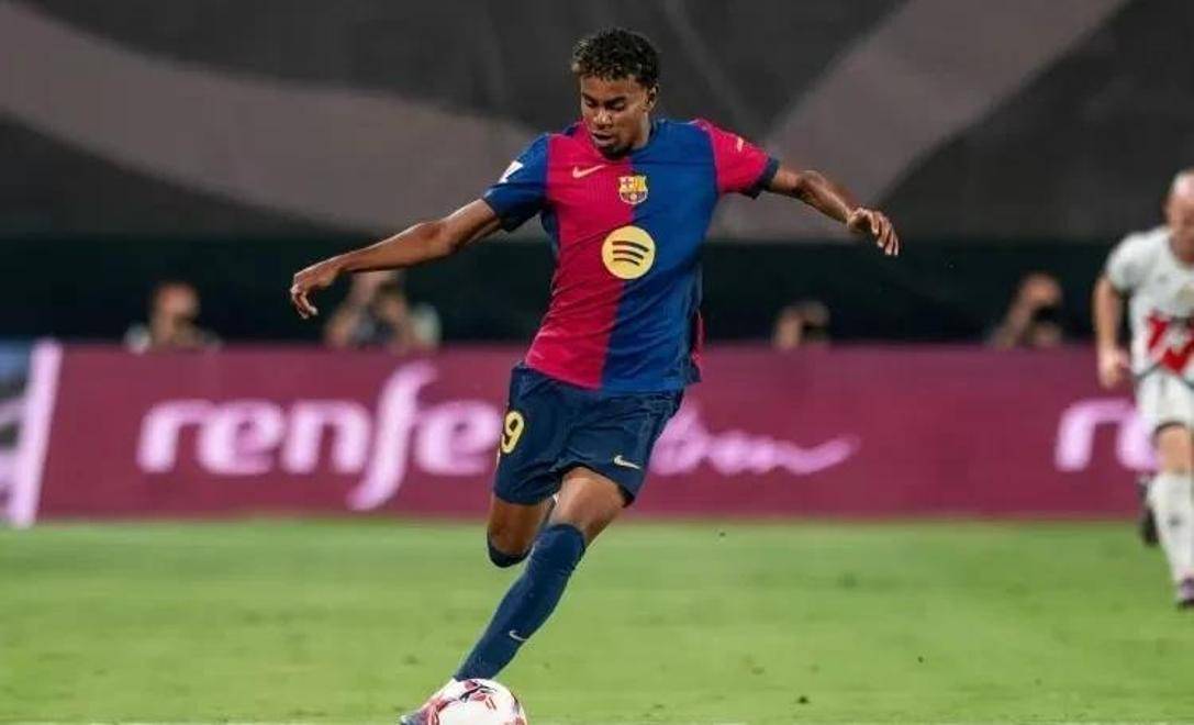 中超赛程更新：关注榜首之争,（中超最新赛程发布：榜首之争成焦点）