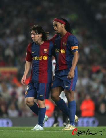 足球世界杯两队提前晋级，最后一轮无悬念（足球世界杯两队已提前出线，末轮无悬念）