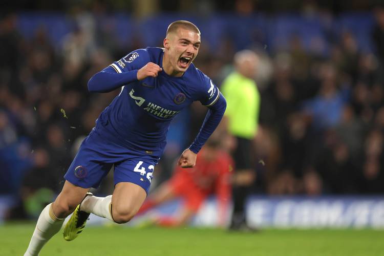 广东宏远56-30合肥男篮 广东志在晋级八强（广东宏远56比30大胜合肥男篮，剑指八强）