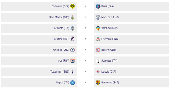 伊涅斯塔造访巴萨训练基地，与佩德里、亚马尔等人合影（伊涅斯塔探访巴萨训练基地，与佩德里、亚马尔等合影留念）