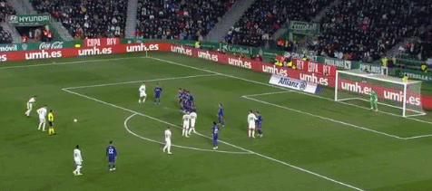 阿隆索生死战！不胜曼城或下课，皇马寻找替代者，齐祖渣叔二选一（阿隆索迎生死一战：若不胜曼城恐下课，皇马物色新帅，齐达内与克洛普二选其一）