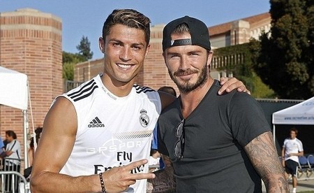 降维打击！深圳外援史密斯暴砍41分10助攻并上演准绝杀（统治级发挥！深圳外援史密斯轰下41分10助攻，上演准绝杀）